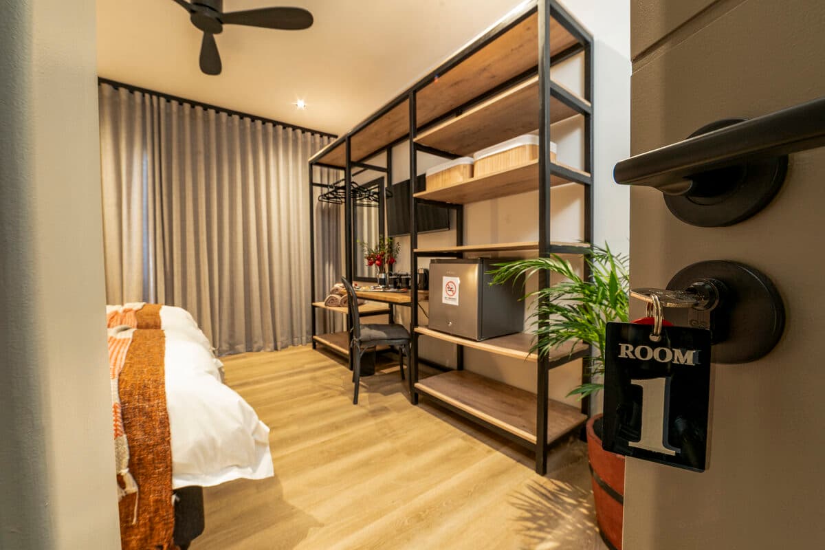 Room 1 - 1